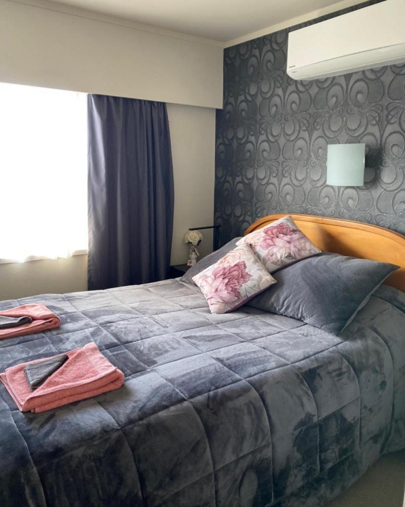 Home Away From Home Air B And B وانجاري المظهر الخارجي الصورة